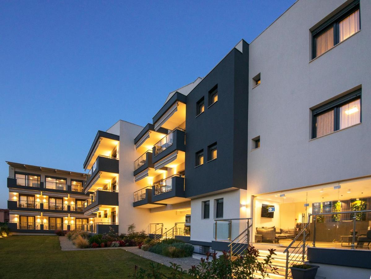 Botanica Luxury Suites Неос-Мармарас Экстерьер фото